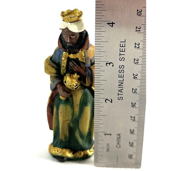 Victoria’s Garden 6 Piece Nativity Scene Small Resin Christmas Nativity - Picture 7 of 14